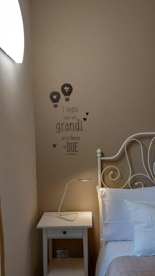 Casa Monchieri Apartment มาโรเน ภายนอก รูปภาพ
